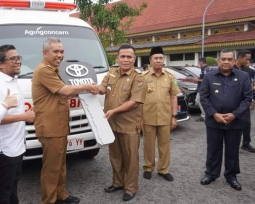 Kabupaten Kampar Terima 1 Unit Ambulace CSR dari PT Agung Toyota Untuk Kecamatan Kampar Kiri Hulu