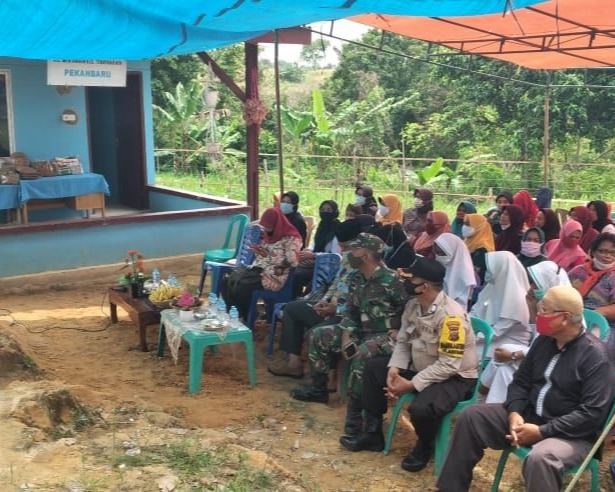 Babinsa Kodim 0301/PBR Hadiri Peresmian Gedung Posyandu Madani di Kelurahan Mentangor