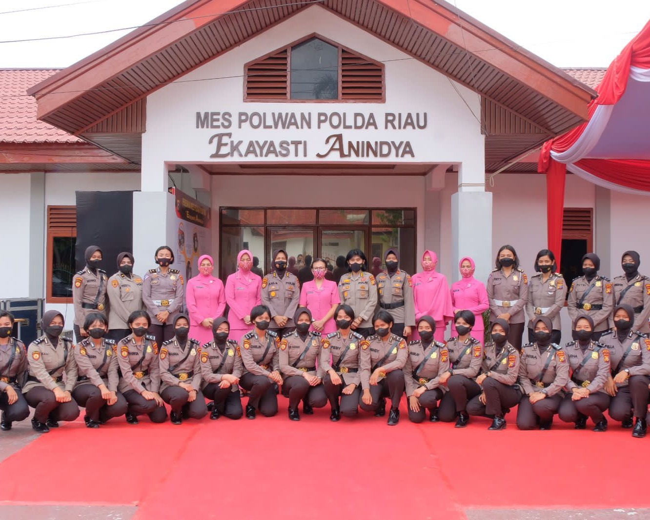 Kapolda Resmikan Penggunaan Mess Polwan “Ekayasi Anindya” Polda Riau