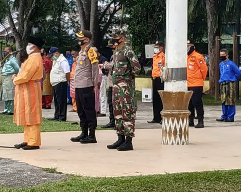Tim Gabungan Pemda Kampar Bersama Polres Kampar dan Kodim 0313/KPR Lakukan Penyemprotan Desinfektan