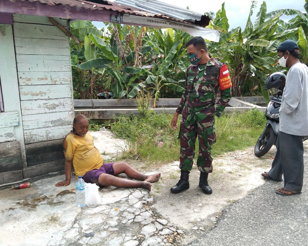Kepedulian Babinsa Kodim 0301/PBR Kepada Warga Masyarakat Kelurahan Wonorejo Kecamatan Marpoyan Damai