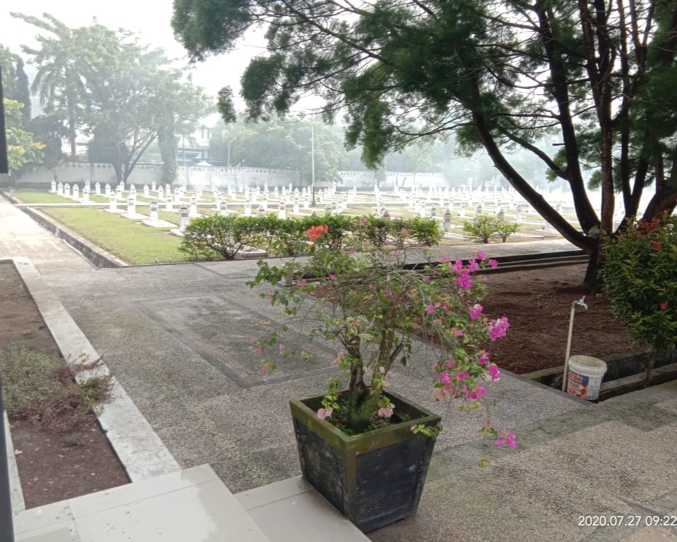 Menjelang Memperingati Hari Bhakti TNI AU, Lanud RSN Melakukan Pembersihan TMP Kusuma Dharma Pekanbaru