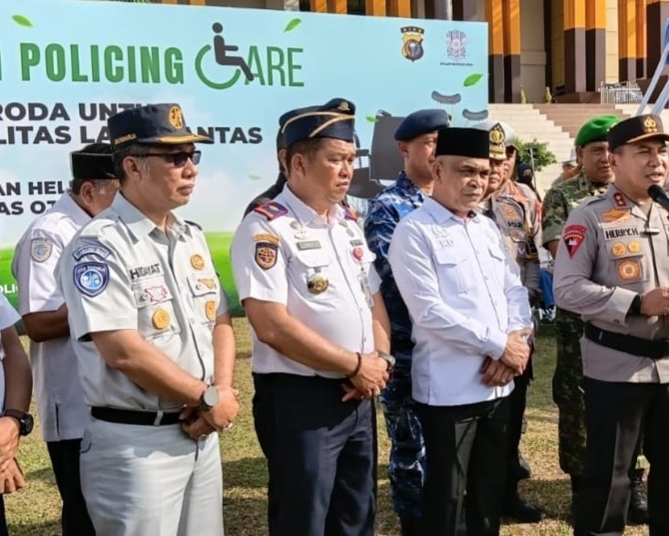 Polda Riau Laksanakan Apel Gelar Pasukan Operasi Zebra Lancang Kuning, 'Terwujudnya Kamseltibcarlantas Yang Aman, Nyaman, Dan Selamat Menjelang Pelaksanaan Operasi Lilin Tahun 2025'