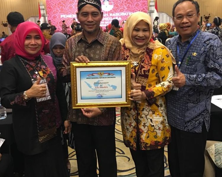Provinsi Riau Meraih Penghargaan Dari Arsip Nasional RI