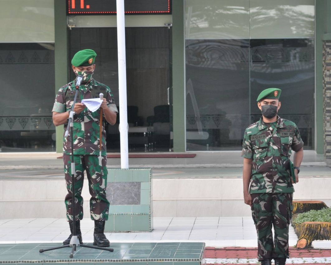 Kodim 0301/PBR Gelar Upacara Korps Raport Pindah Tugas Satuan Perwira