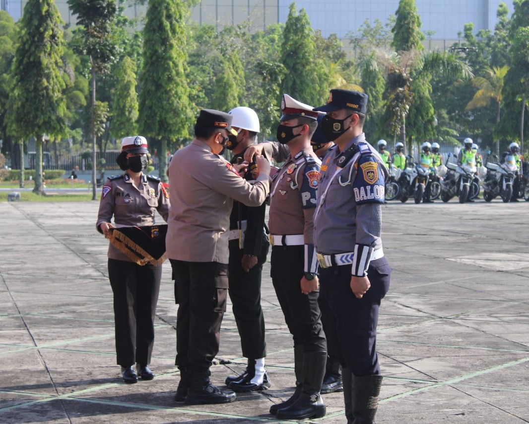 Personil Kodim 0301/PBR Ikuti Apel Gelar Pasukan Operasi Ketupat Lancang Kuning Tahun 2022 Di Halaman Kantor Gubernur Riau