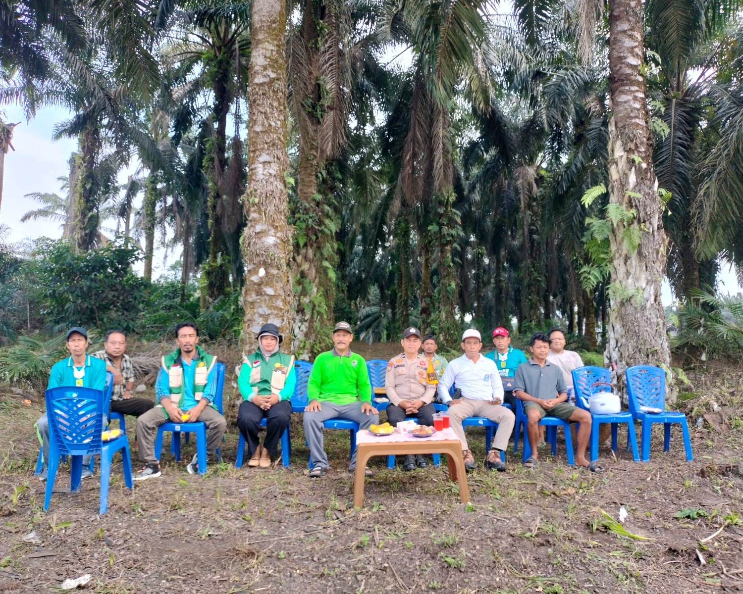 Polsek Pangkalan Kuras Dampingi KUD Sawit Harapan Jaya Tanam Jagung 3 Hektar Program Ketahanan Pangan