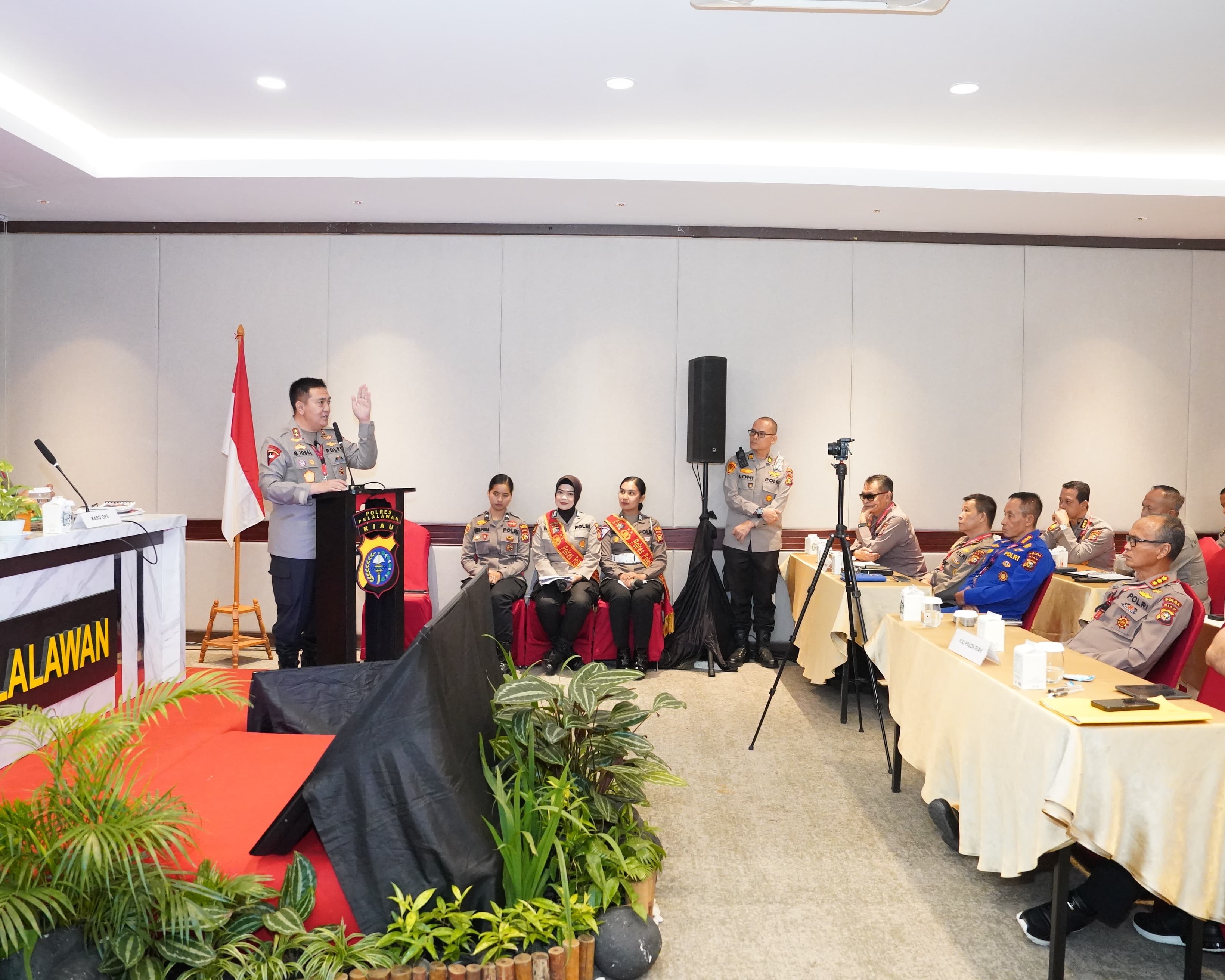 Kapolda Riau Irjen Pol M Iqbal Buka dan Pimpin Rapat Evaluasi Dalam Rangka Pemilihan Kepala Daerah (Pilkada) Serentak Tahun 2024