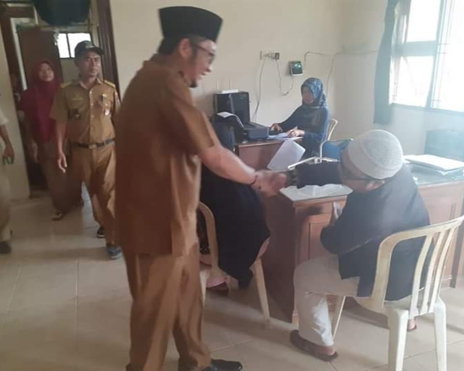 Wawako Hendri Septa Tinjau Proses Pelayanan di Kelurahan