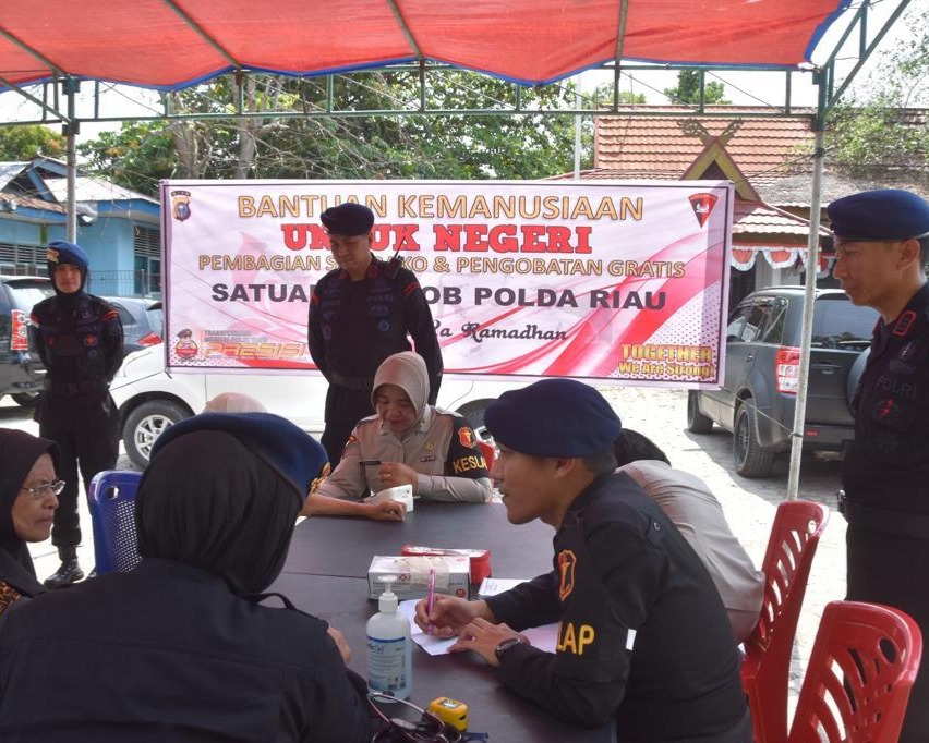Satuan Brimob Polda Riau Gelar Kegiatan Bantuan Kemanusiaan Untuk Negeri Sesuai Intruksi Kapolda
