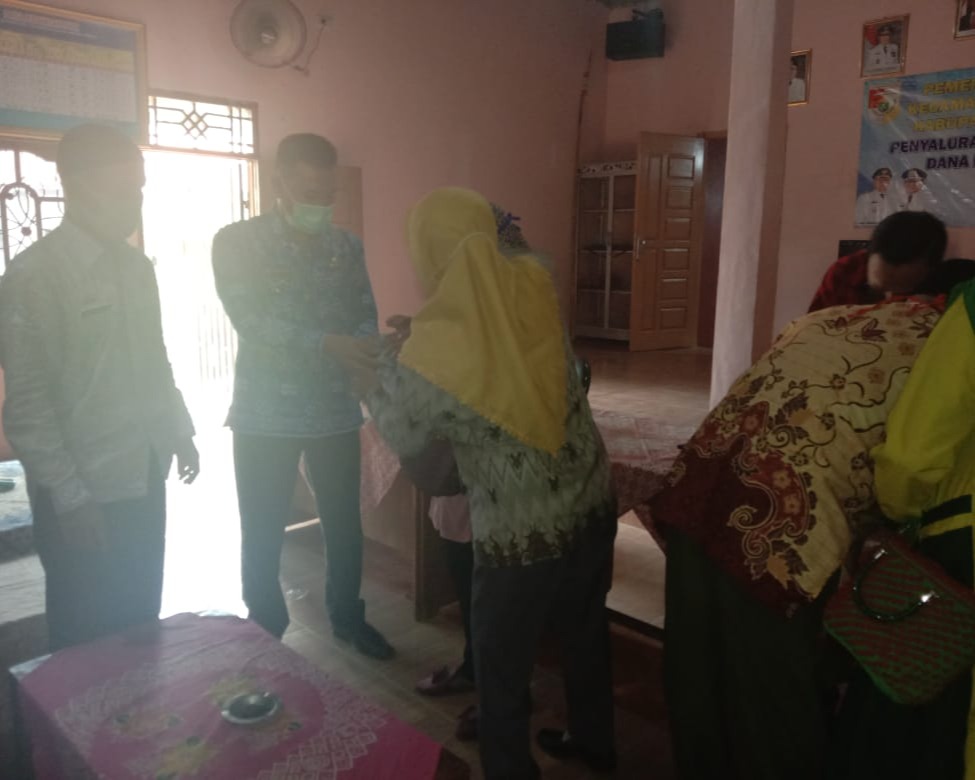 Desa Tiyuh Bandar Dewa Salurkan Bantuan BLT Tahap Kedua