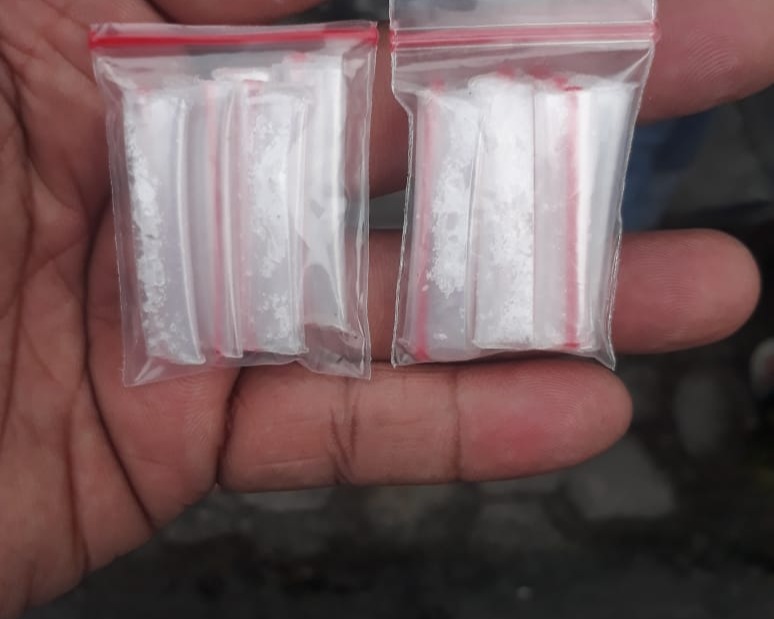 Pelaku Tertangkap Tangan Memiliki 11 Paket Sabu Siap Edar dan Uang Tunai Sebesar Rp 300 Ribu