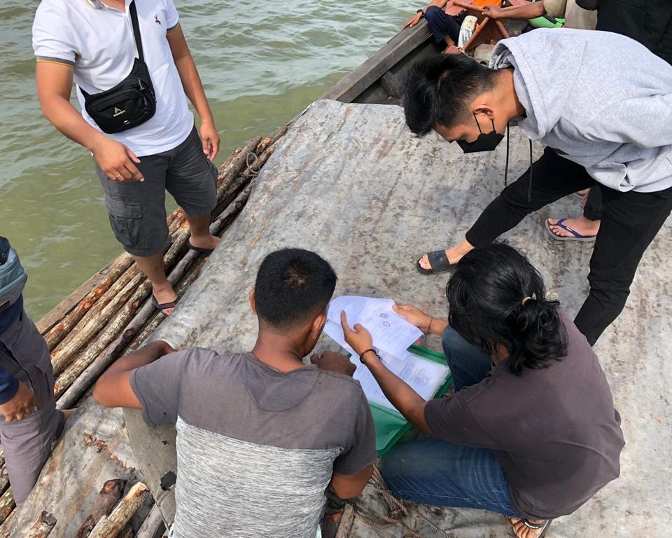 Penangkapan Tindak Pidana Illegal Logging Di Perairan Desa Centai Pulau Merbau, 3.200 Batang Kayu Bakau Diamankan