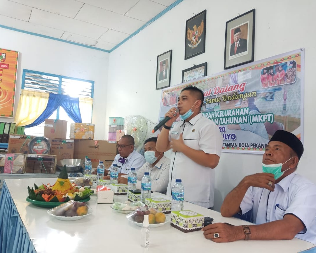 Personil Kodim 0301/PBR Hadiri MKPT Tahun 2020 Dana UEK-SP di Kelurahan Sidomulyo Barat