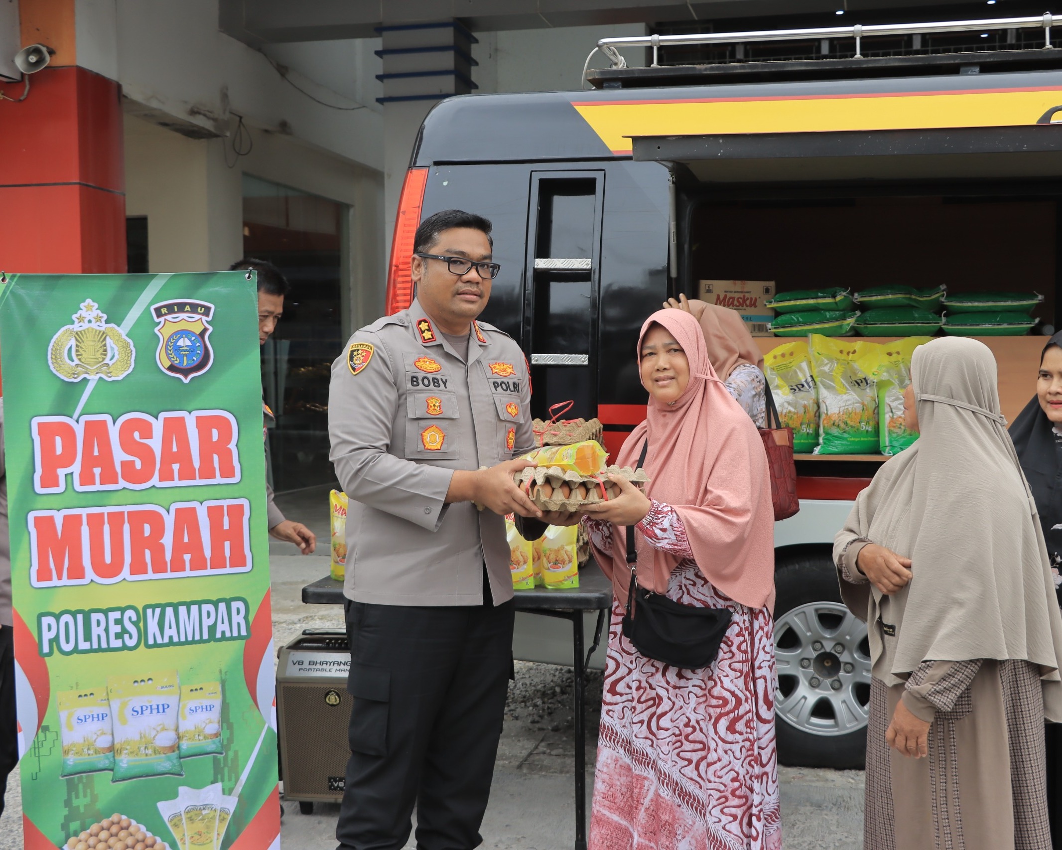 Peduli Sesama, Polres Kampar Hadirkan Pasar Murah Di Bangkinang, Kapolres: Kami Ingin Masyarakat Terbantu