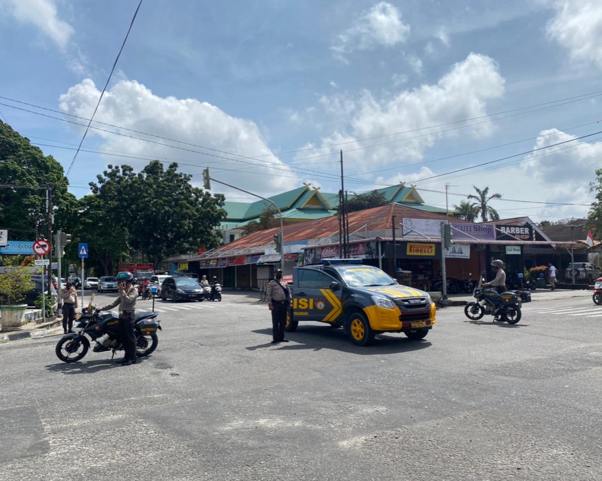 Peringatan Dirgahayu Kemerdekaan RI Ke-76, Polsek Limapuluh Polresta Pekanbaru Gelar Upacara Bendera Secara Virtual