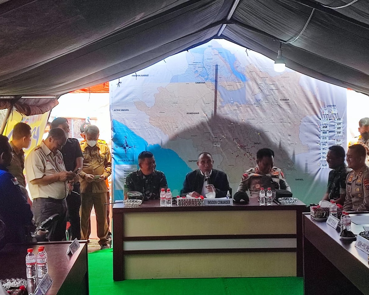 Bupati Tapanuli Utara Bersama Gubernur Sumatera Utara Tinjau Korban Bencana Gempa