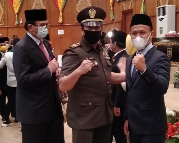 Kodim 0301/PBR Hadiri Rapat Paripurna Dalam Rangka Pengucapan Sumpah Janji PAW Pimpinan DPRD Riau dan Wakil DPRD Sisa Masa Jabatan 2019 - 2024