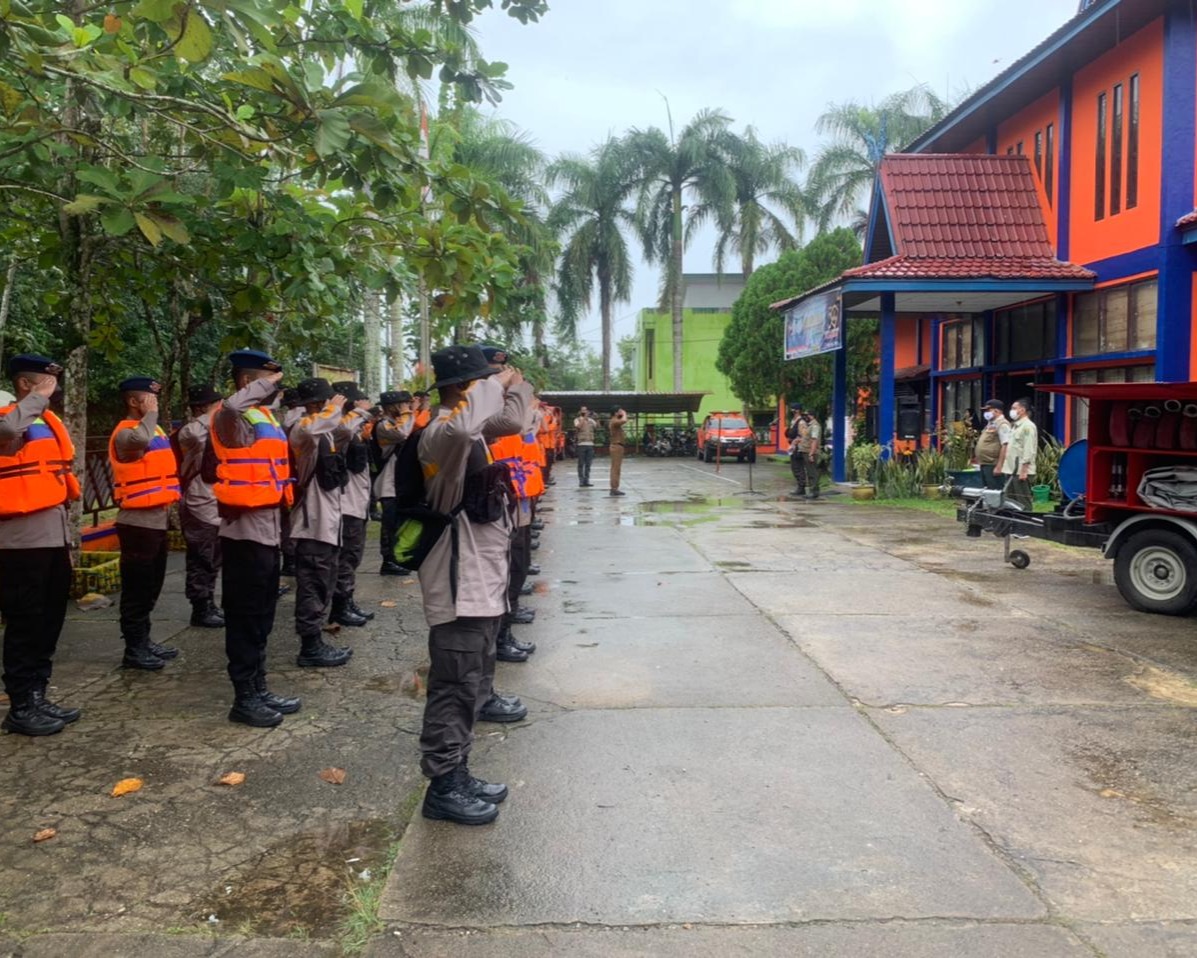 Batalyon C Pelopor Satuan Brimob Polda Riau Gelar Latihan Penanggulangan Bencana Karhutla Bersama BPBD INHU