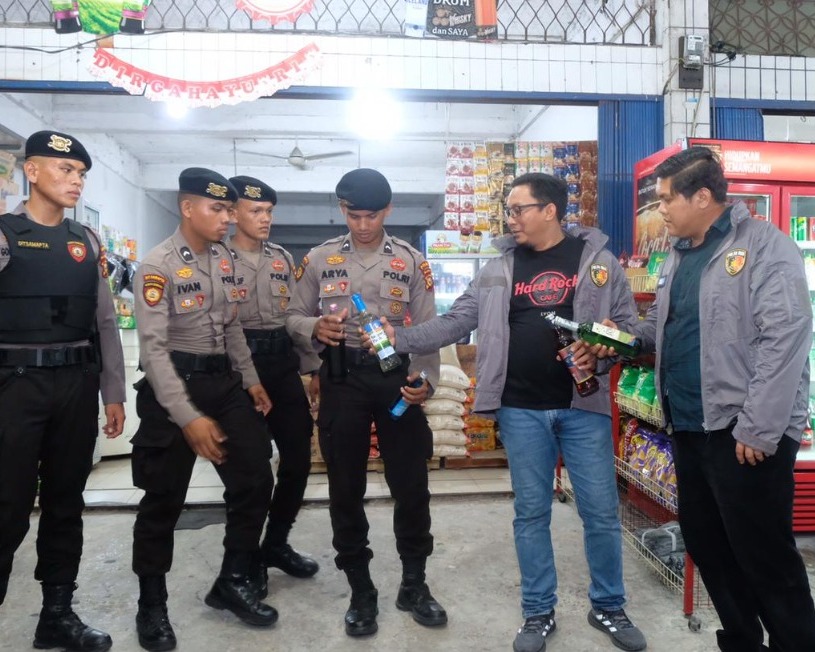 Polda Riau Berhasil Amankan 370 Botol Miras Dalam Operasi KRYD Menjelang Ramadhan