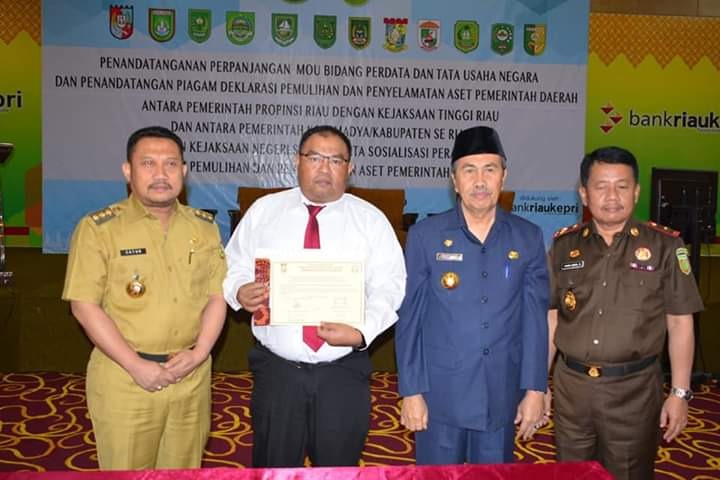 Bupati Tandatangani MoU Tentang Penyelesaian Masalah Aset Pemda Serta Sosialisasi Peranan Jasa Penyelenggara Negara (JPN)