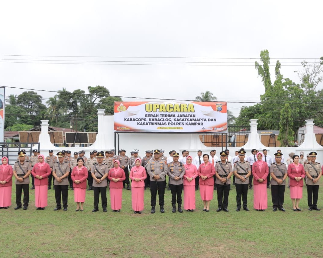 Kapolres Pimpin Sertijab Kabag Ops, Kabag Log, Kasat Samapta dan Kasat Binmas Polres Kampar