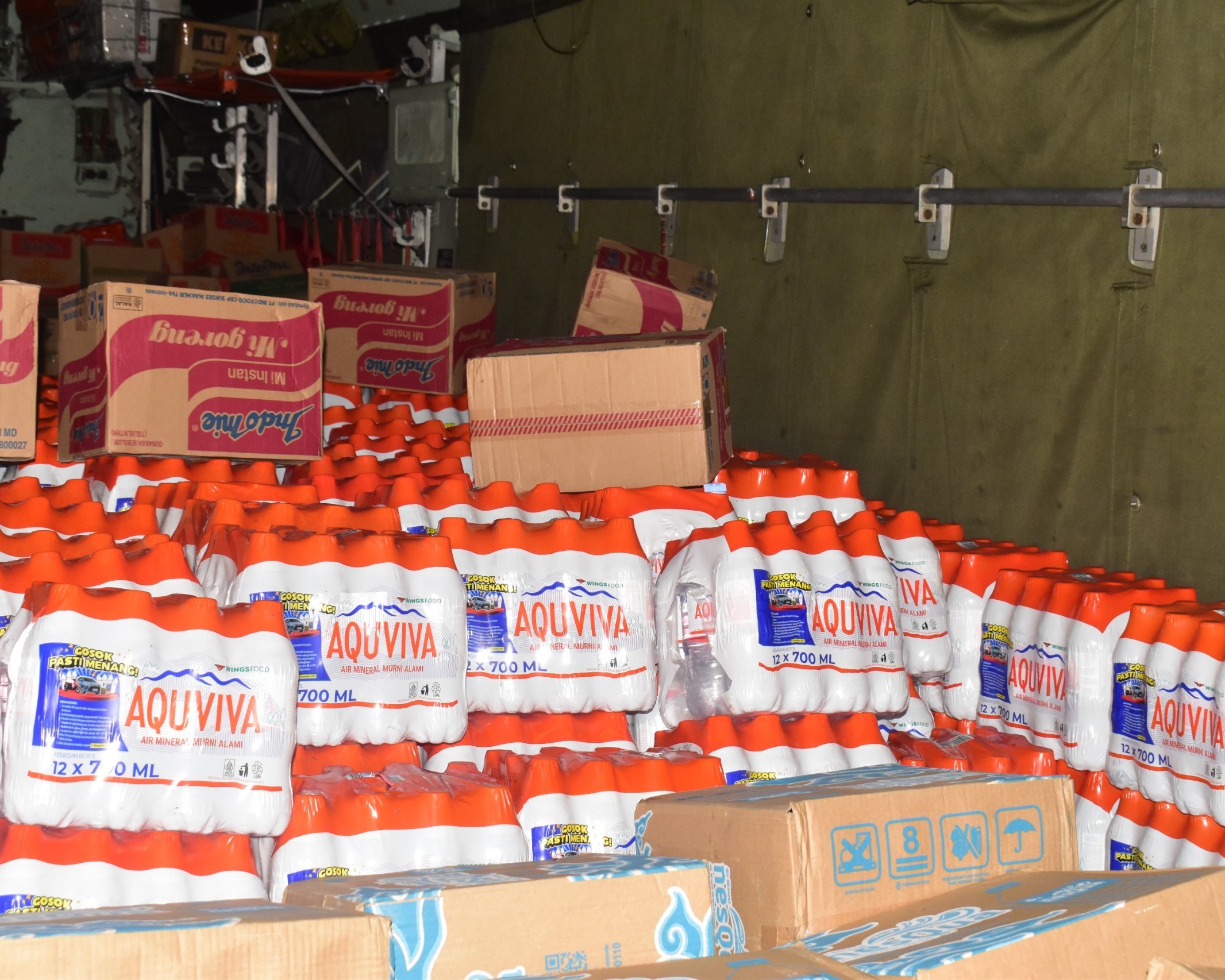 Lanud SMH Kirimkan 14 Ton Bantuan Kemanusiaan Untuk Terdampak Bencana Sumatera