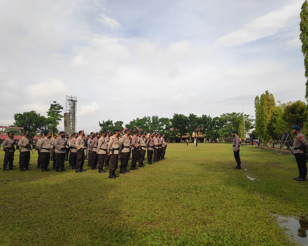 Dansat Brimob Polda Riau Lakukan Pengecekan Kesiapsiagaan Personil Untuk Pengamanan PSU di Kabupaten Rokan Hulu