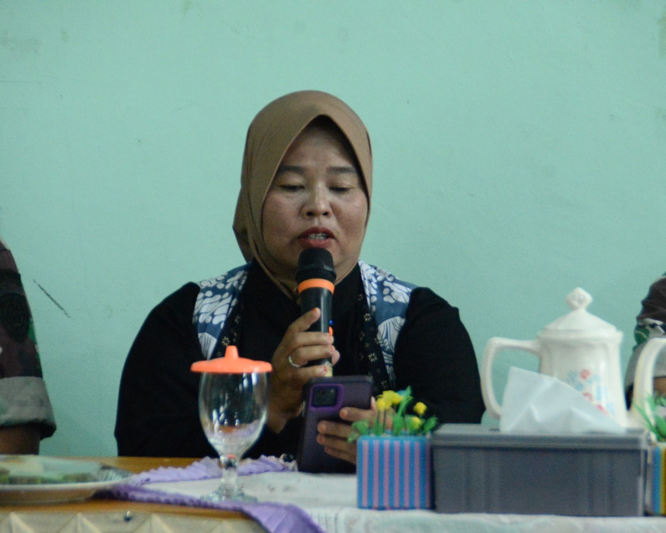Koopsud I Serahkan Sembako, Kepala Desa Ibul, Ucapkan Terimakasih Kepada TNI AU