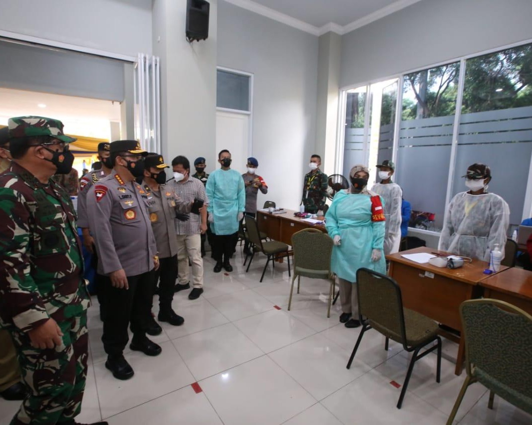 Panglima TNI dan Kapolri Ajak Civitas Akademik,  Pemuda hingga Ormas Terlibat Aktif Percepat Vaksinasi