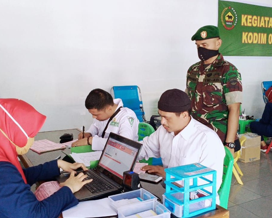 Hari Ke-2, Kodim 0301/Pekanbaru Bersama PMI Melaksanakan Baksos Donor Darah