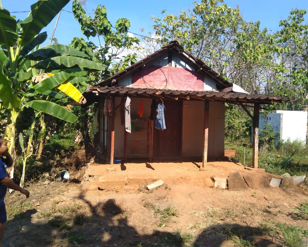 Medsos LKTP Kendal Silahturahmi Ke Rumah Ibu Suwati Penderita Kanker Payudara Di Desa Donosari