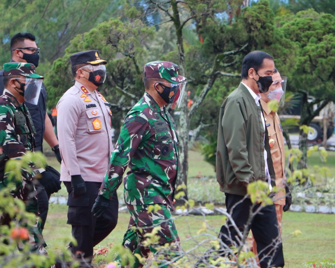 Danlanud RSN Dampingi Gubernur Riau Sambut Kunjungan Kerja Presiden RI