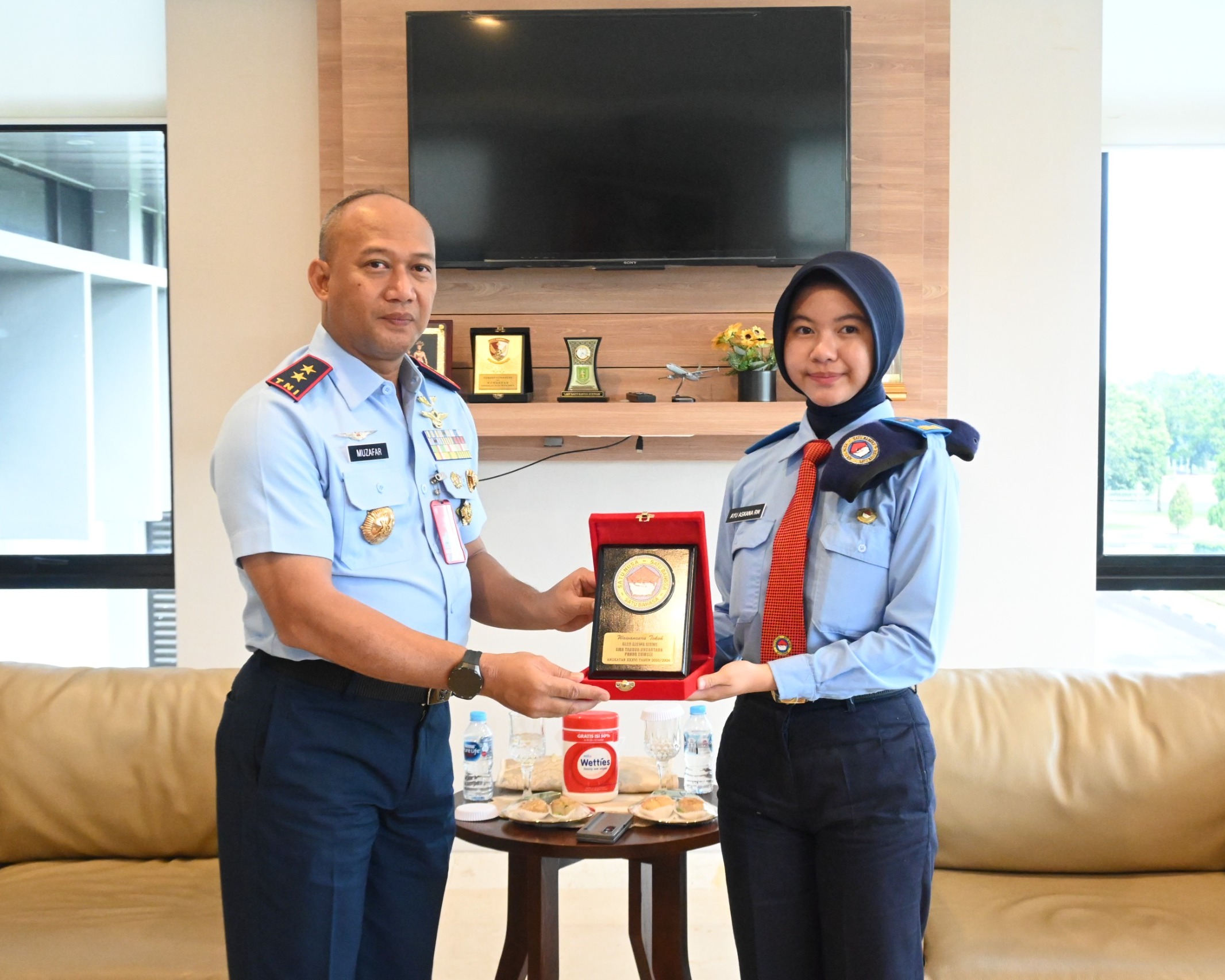 SMA Taruna Nusantara Sambangi Makodau I