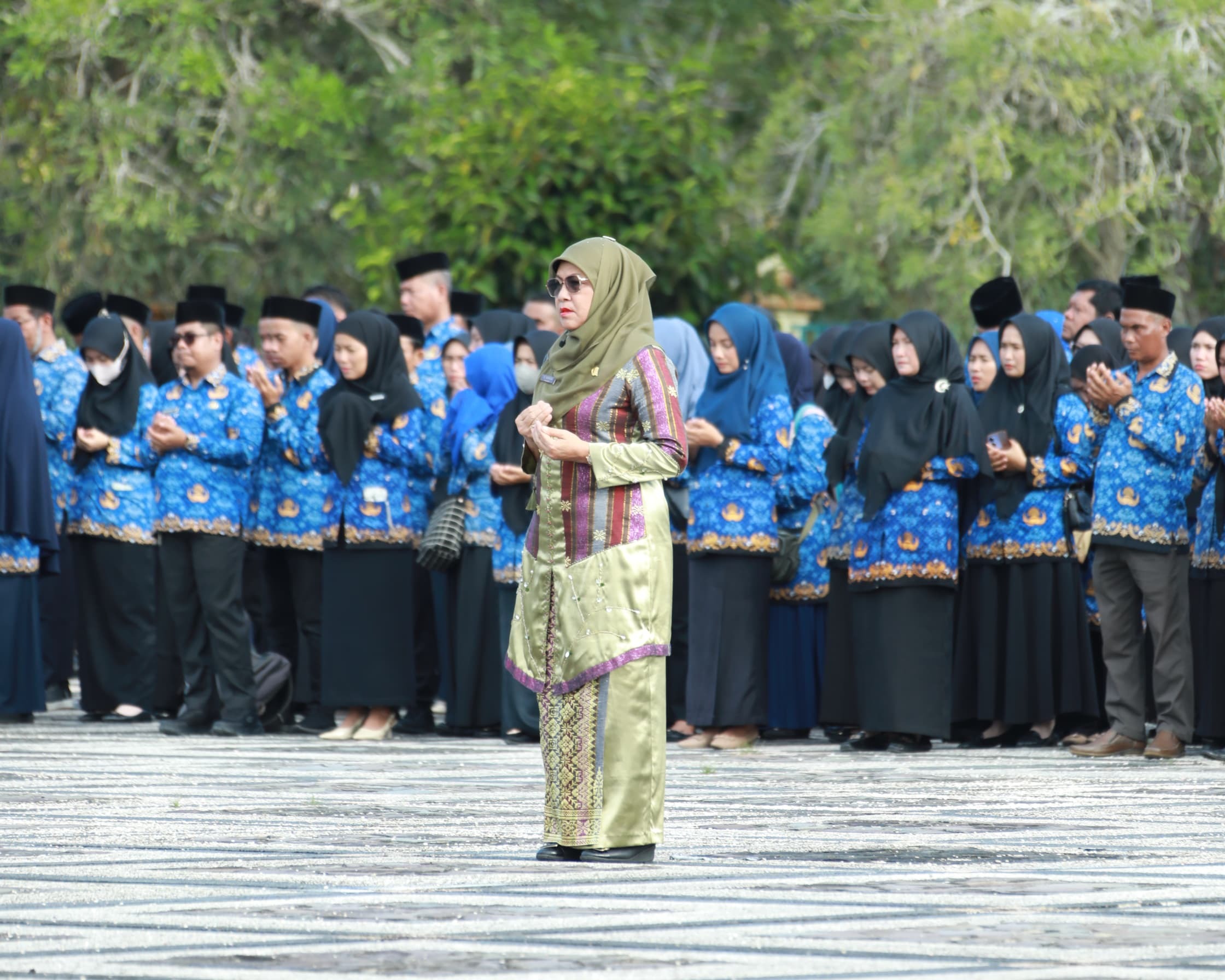 Wakapolres Siak Hadiri Upacara Hari Ibu Ke-97 Dan Hari Bela Negara Ke-77 di Lapangan Kantor Bupati