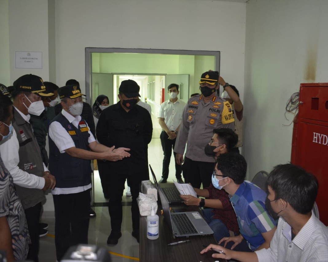 Upaya Memerangi Covid-19, Gubernur Riau Berikan Bantuan 50.000 Vaksin Untuk Masyarakat Kota Pekanbaru
