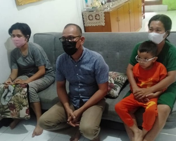 Satuan Brimob Polda Riau Mengikuti Pray From Home