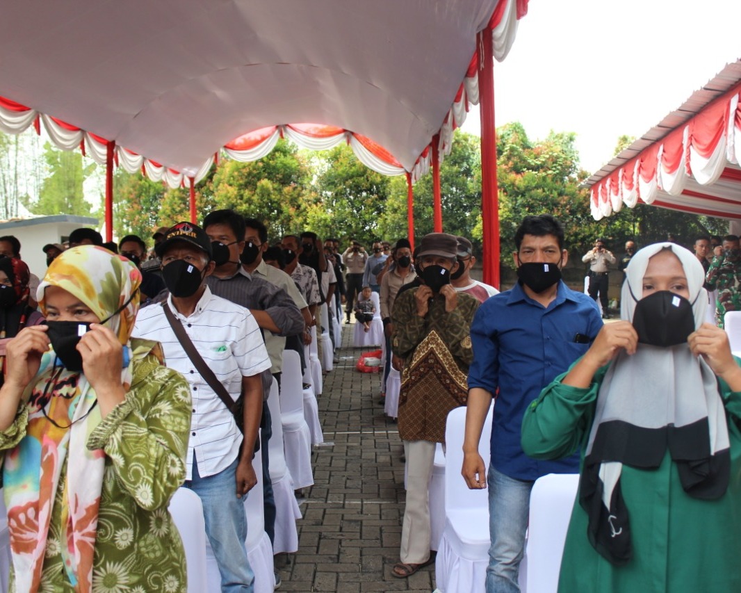 Jelang Pilkada Serentak 2020, Polda Banten Dan Polres Bagikan 260 Ribu Masker