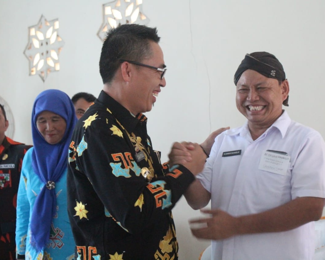 Bupati Lampung Timur Membuka Acara Diskusi Publik Politik Jaringan Aspirasi Profil Pimpinan Kabupaten Lamtim Tahun 2020