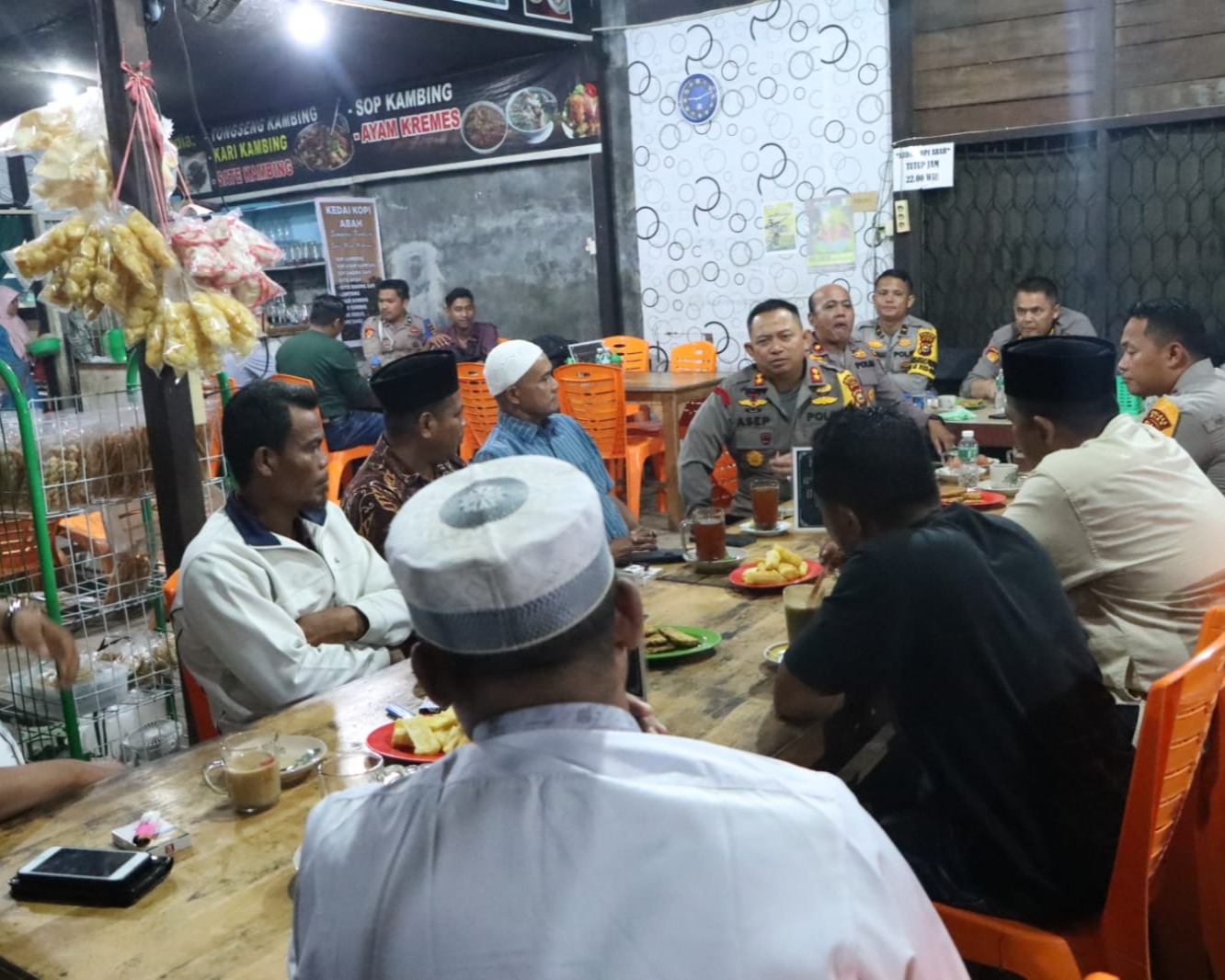 Tingkatkan Kamtibmas Menjelang Pemilu 2024, Kapolres Siak AKBP Asep Sujarwadi Perbanyak Giat Sambangi Warga