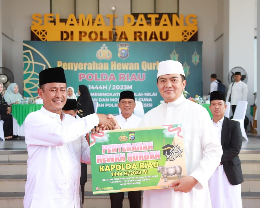 Sepuluh Ribu Jamaah Hadiri Sholat Idul Adha 1444 Hijriah 2023 di Halaman Mapolda Riau