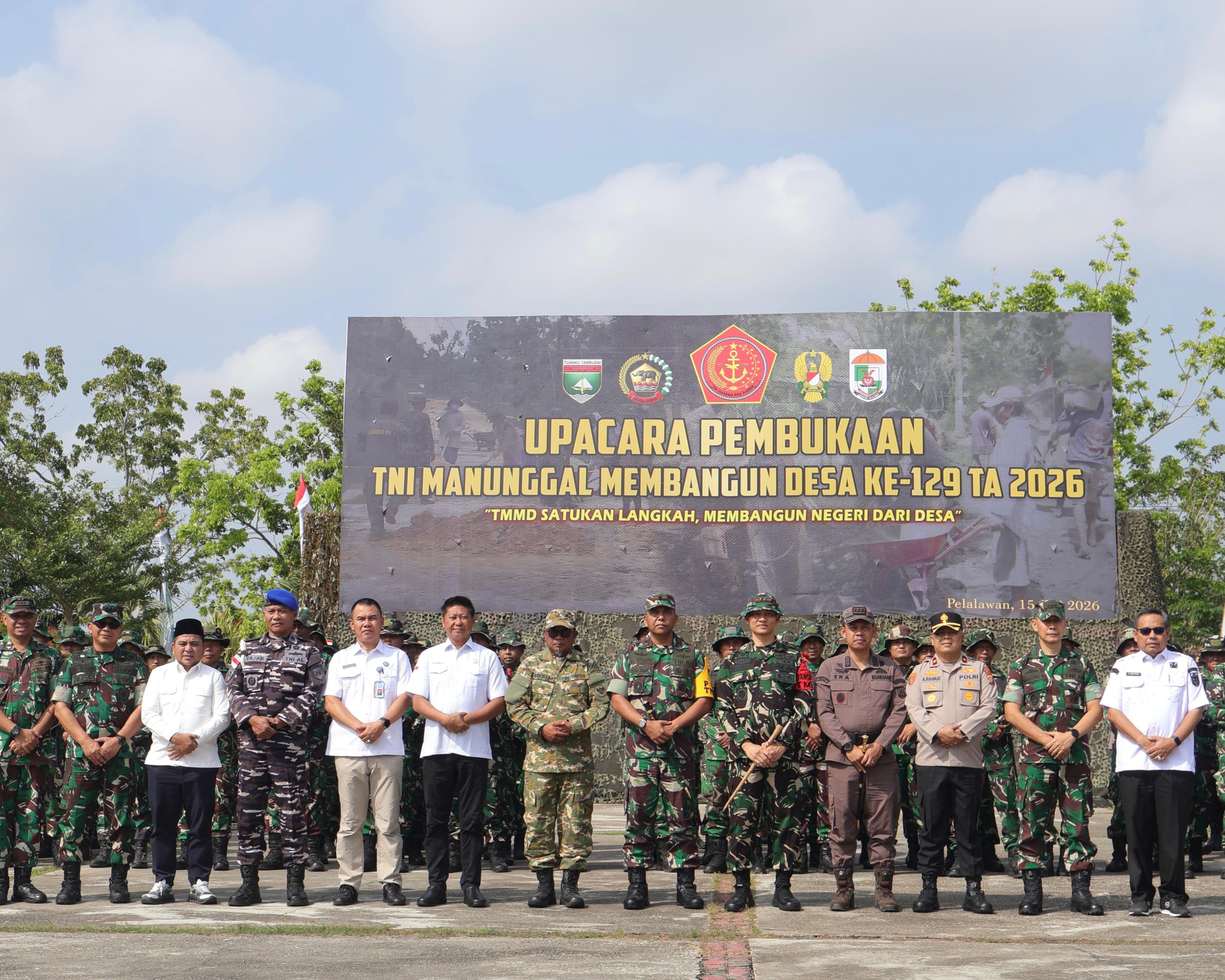 Bupati Zukri Buka Resmi TMMD Ke-129 Di Pelalawan, TNI-Polri Dan Pemda Bersinergi Bangun Desa Pangkalan Terap