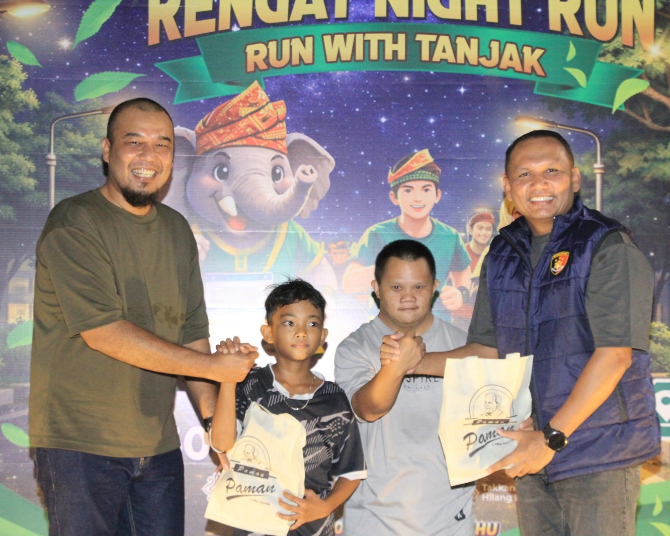 Kapolres Bersama Bupati Inhu Melepas Secara Simbolis Rengat Night Run, Sosialisasi Tanjak Dan Anti Balap Liar