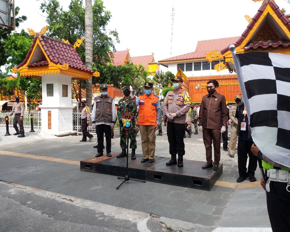 Dandim 0301/Pekanbaru Hadiri Kegiatan Apel Gabungan Dalam Rangka Penyemprotan Disinfektan Secara Serentak