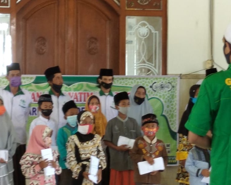 Gelar Santunan Yatim Piatu Masa New Normal Di Desa Tanjungmojo