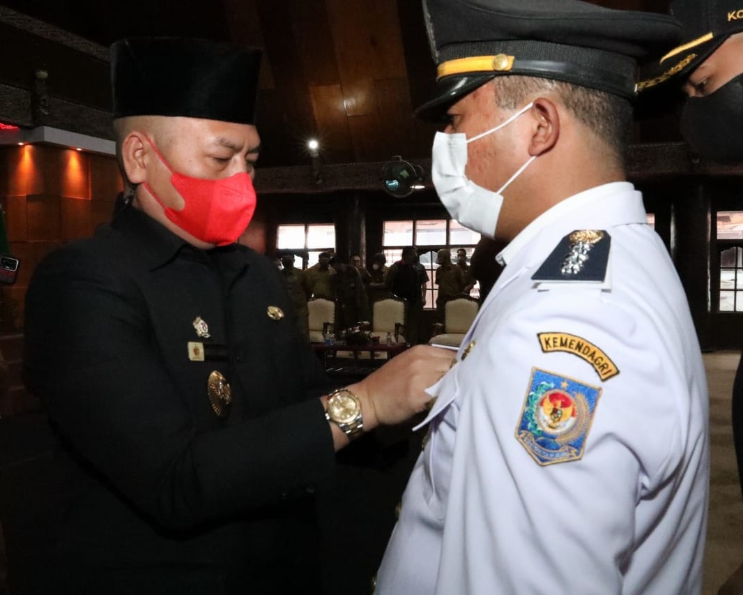 Bupati Nikson Nababan Berharap ASN Yang Dilantik Dapat Menunjukan Kinerja Yang Maksimal Dengan Terobosan dan Inovasi