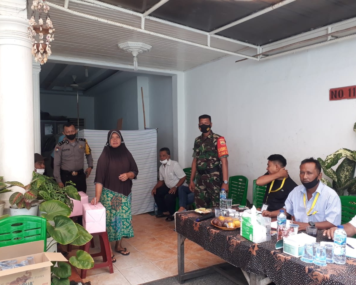 Babinsa Kodim 0301/PBR Laksanakan Monitoring Pemilihan Ketua RT di Lingkungan RW 08 Kelurahan Sumahilang