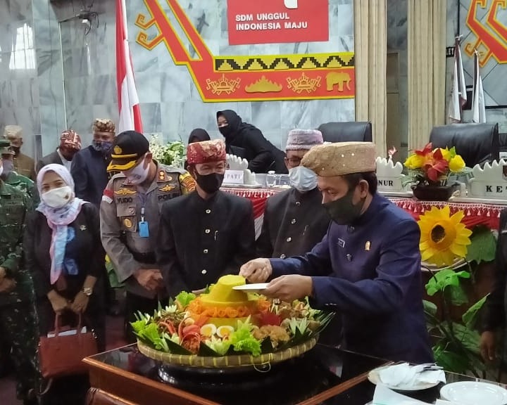 Plt Bupati Lampung Utara Bersama Ketua DPRD Mengadakan Rapat Paripurna Istimewa Dalam Rangka HUT Kabupaten Lampura Ke 74