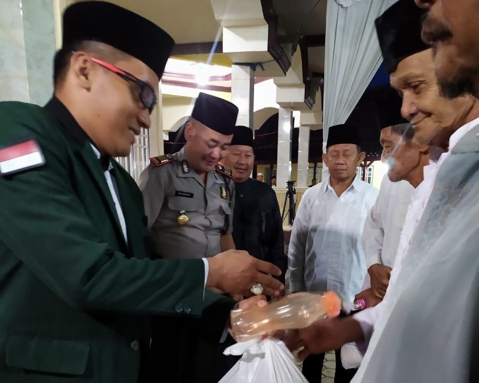 Wakil Bupati Tulang Bawang Barat Meresmikan Bank Sampah Nenemo Peduli