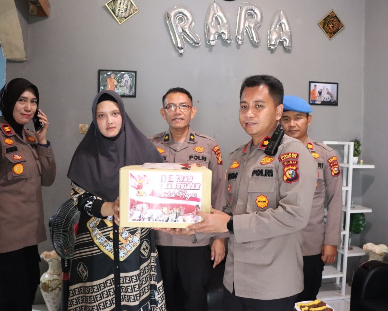 Polres Kampar Peduli, Dua Anggota di Jenguk Waka Polres Kampar
